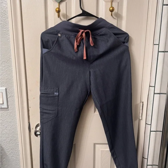 Figs set - Picture 3 of 3